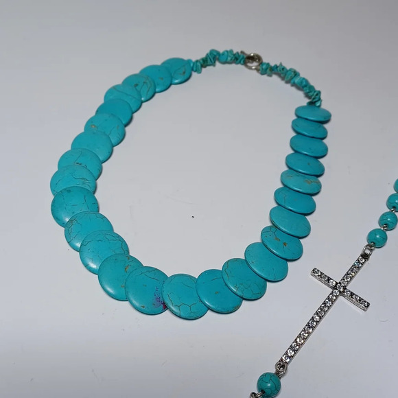 Lot Of 2 turquoise Colored Bead Fashion Necklaces See Pictures For Reference. - Picture 3 of 5